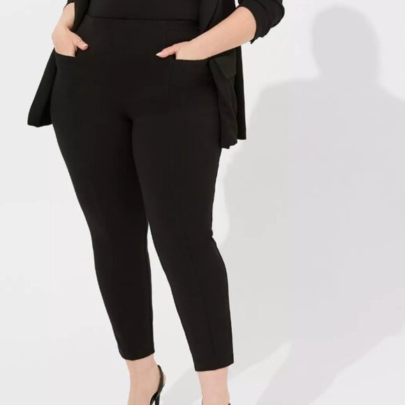 Torrid Pull-On Luxe Ponte Pencil Pant, black, size 1 S 14/16 short petite! - Picture 1 of 4